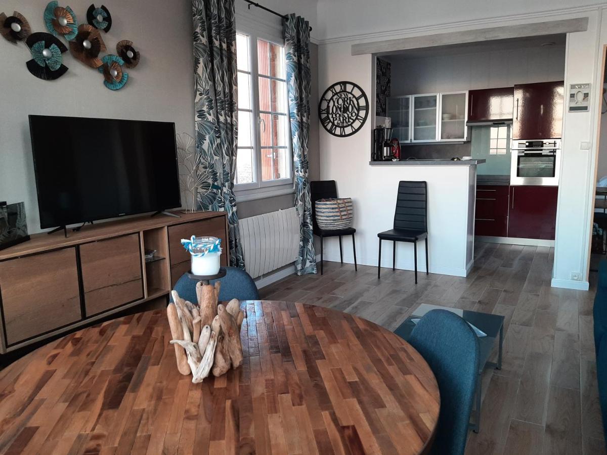 Au Gre Des Marees, Appartement Face A La Mer, Classe 3 Etoiles Ault Luaran gambar