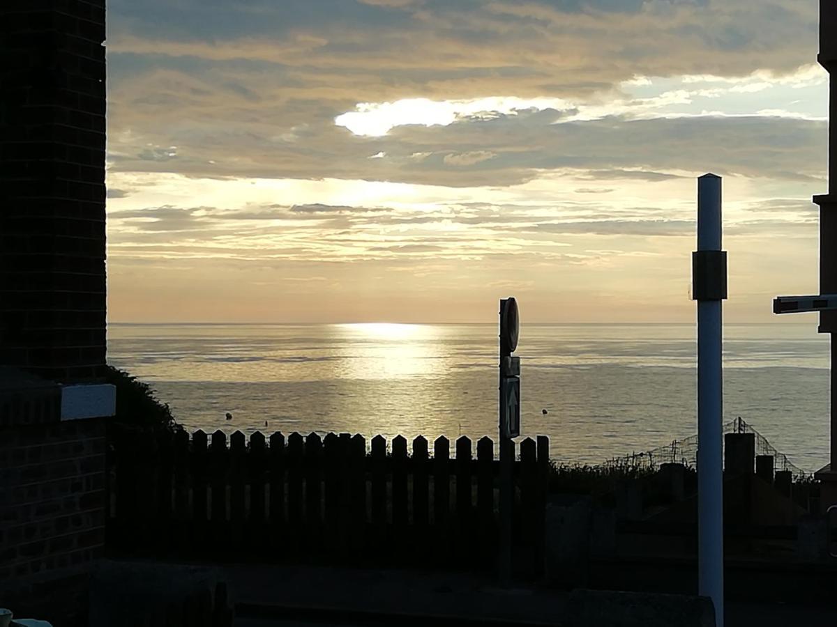 Au Gre Des Marees, Appartement Face A La Mer, Classe 3 Etoiles Ault Luaran gambar